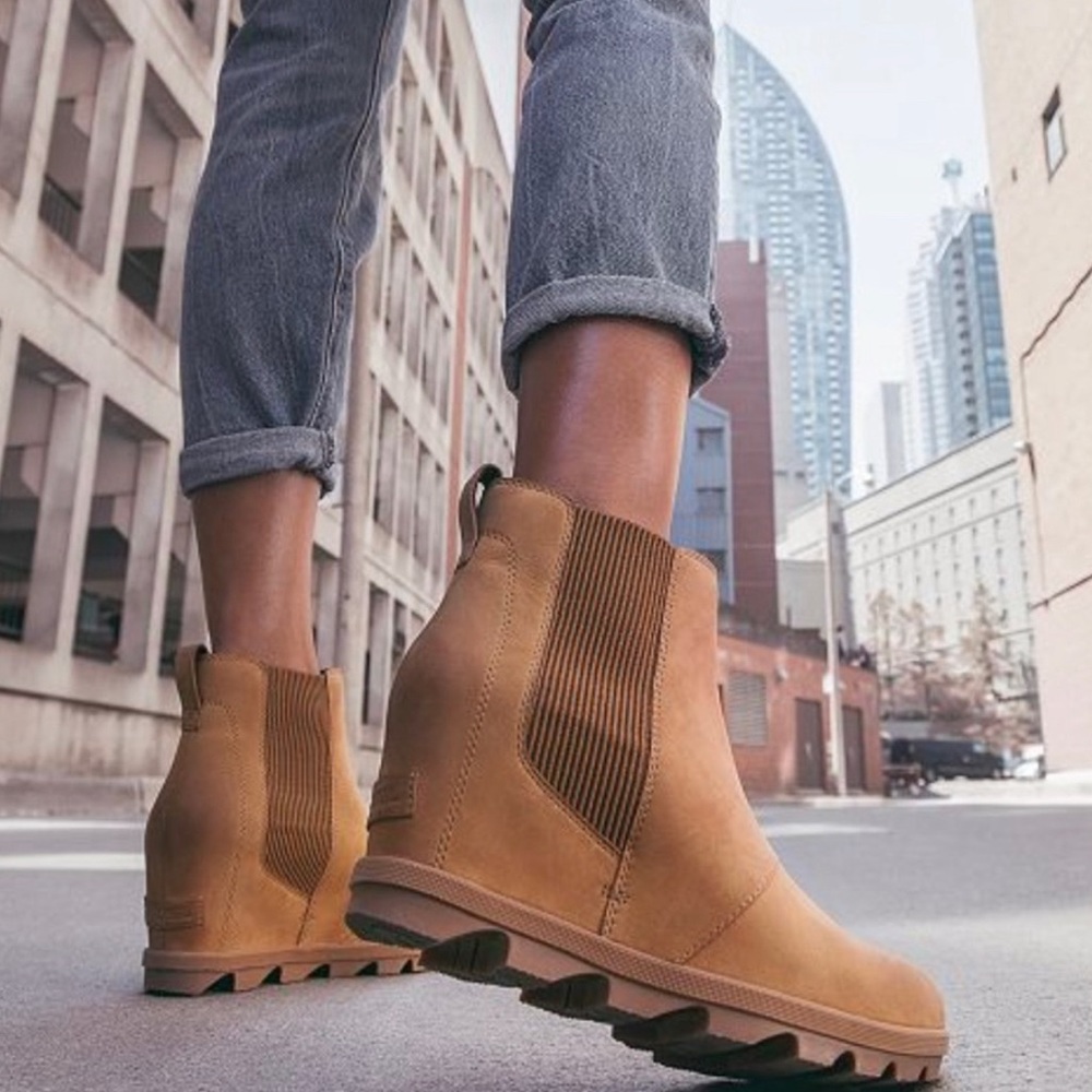 Sorel Joan of Arctic II Chelsea Boots, Sz 9.5